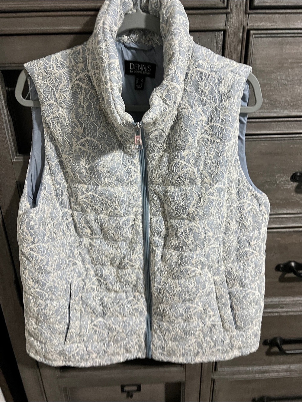 dennis basso metallic light pale Blue Quilted lace Sleeveless Vest